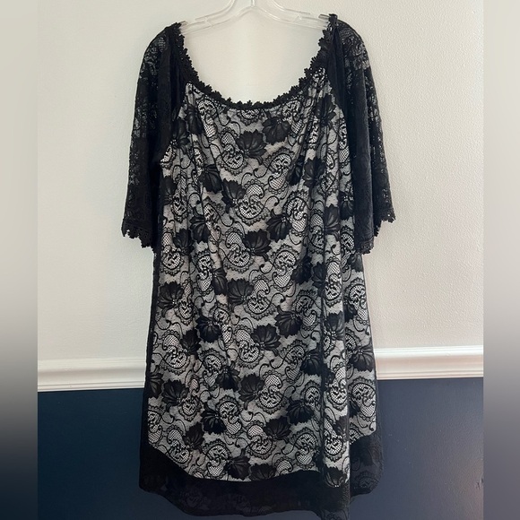 Women’s Black Lace Overlay Goth Dress Bell Sleeve Size XXL 2XL - Picture 5 of 6